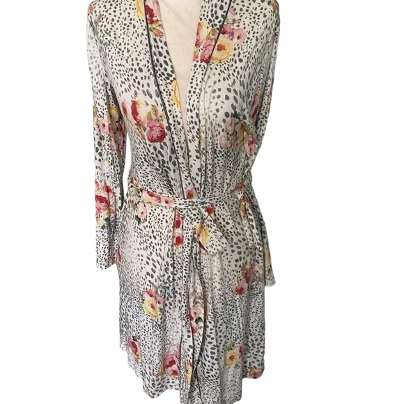 Johnny Was Winery Sleep Robe - Picture 3 of 7